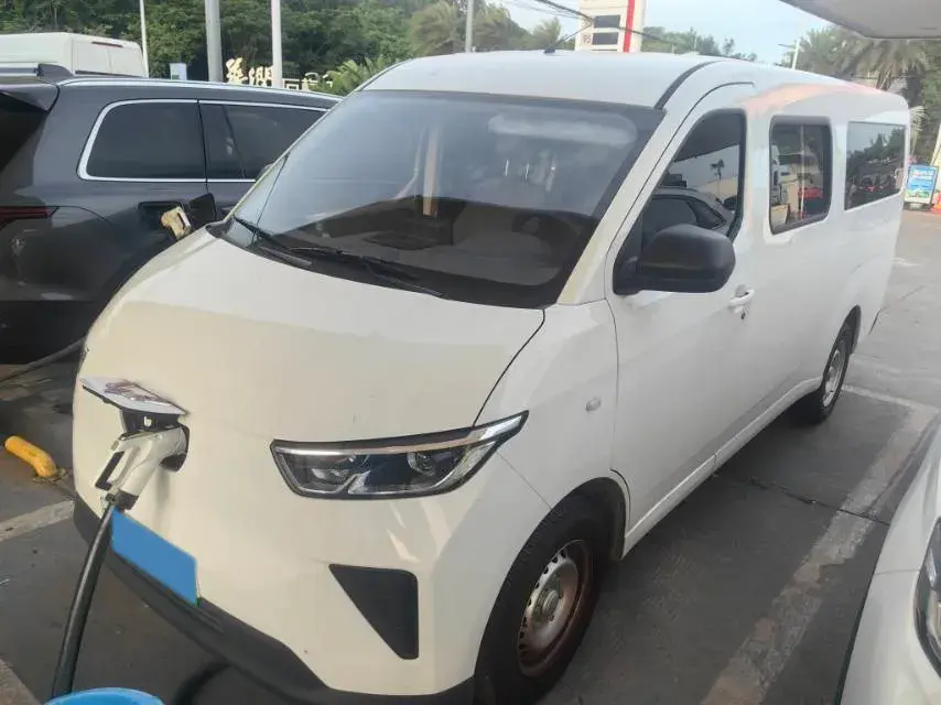 2024 WuLing YangGuang BEV 41.9KWH