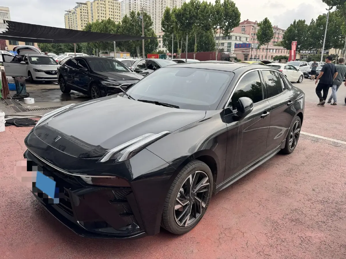 2025 LYNK&CO 03 1.5T 181HP L4 7DCT