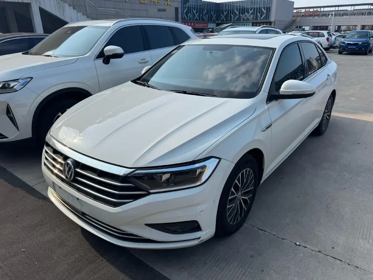 2021 Volkswagen Sagitar 1.4T 150HP L4 7DCT