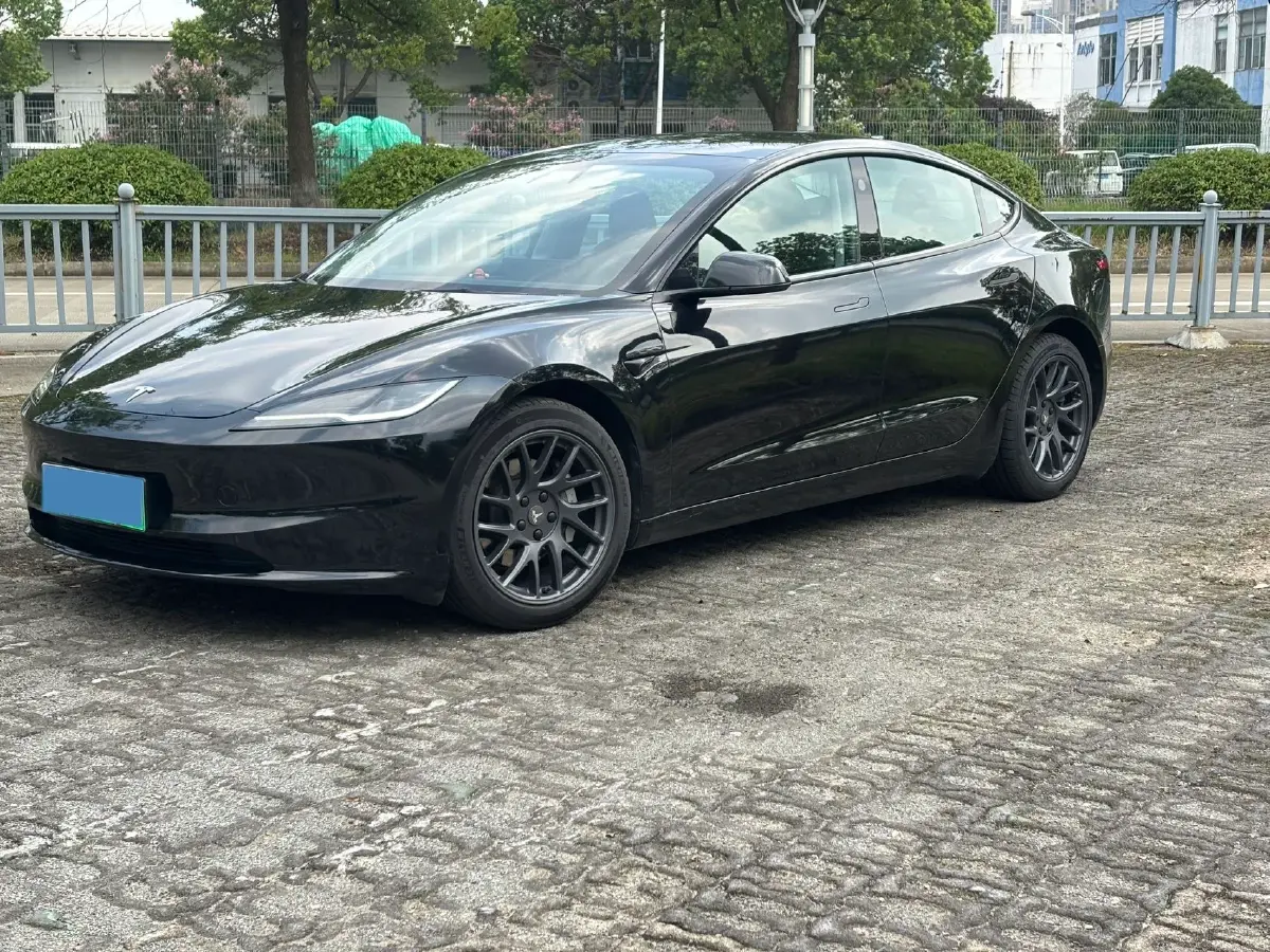2023 Tesla Model 3 BEV 60KWH