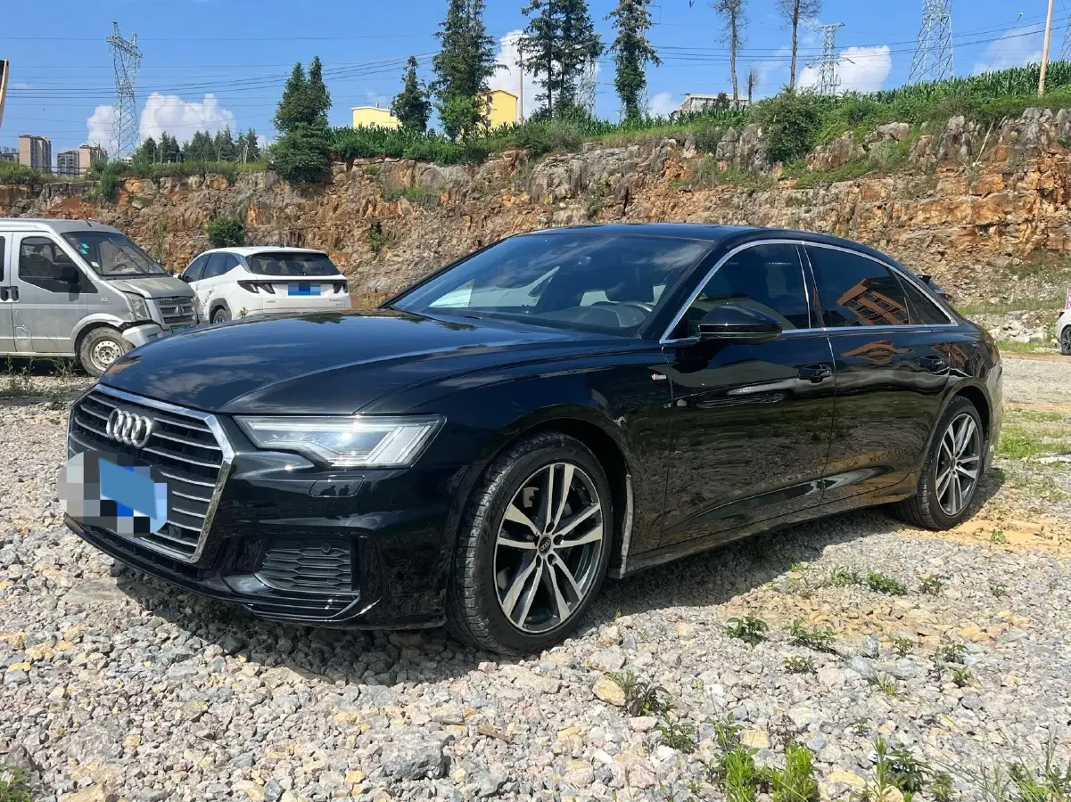 2022 Audi A6L 2.0T 190HP L4 7DCT