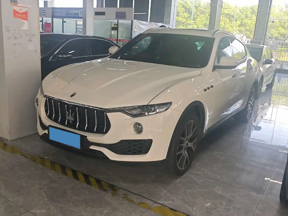 2016 Maserati Levante 3.0T 350HP V6 8AT