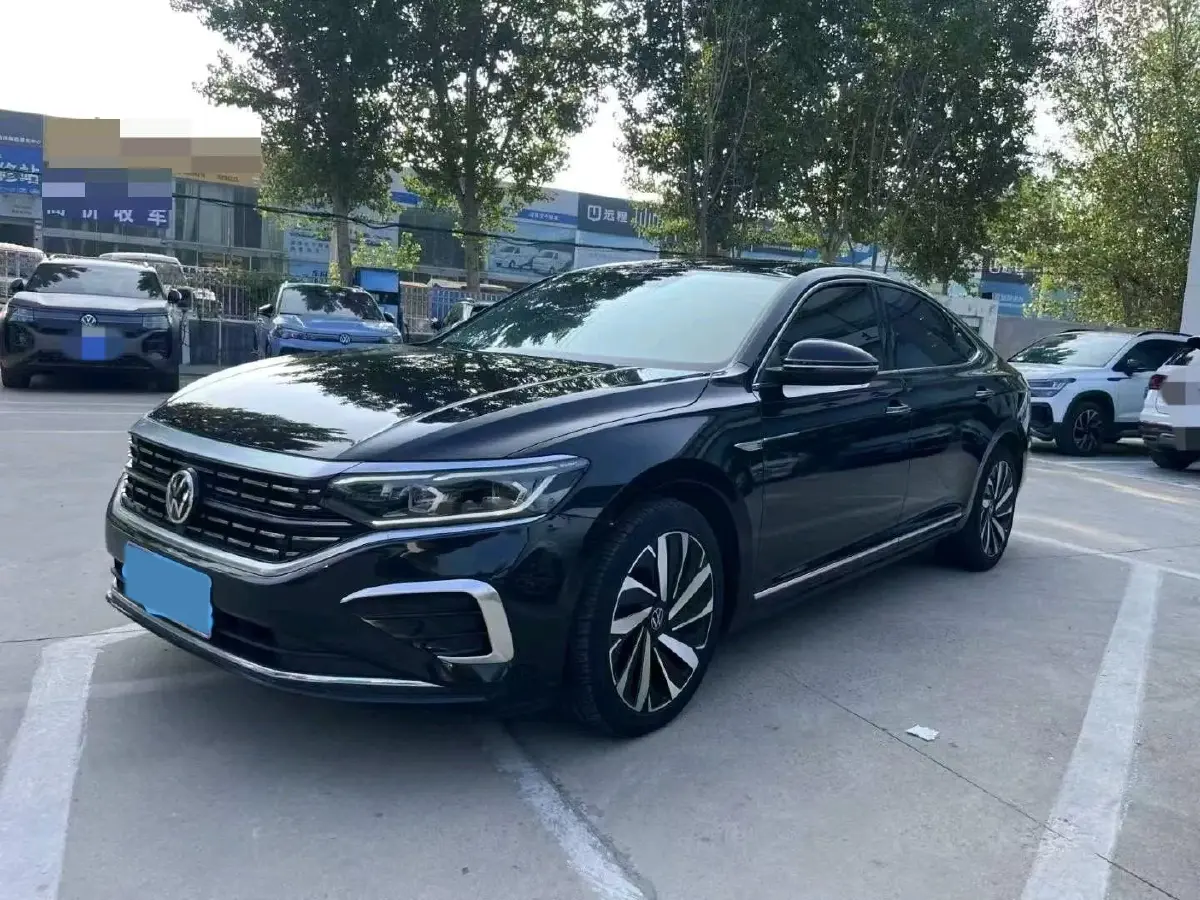2022 Volkswagen Passat 2.0T 186HP L4 7DCT