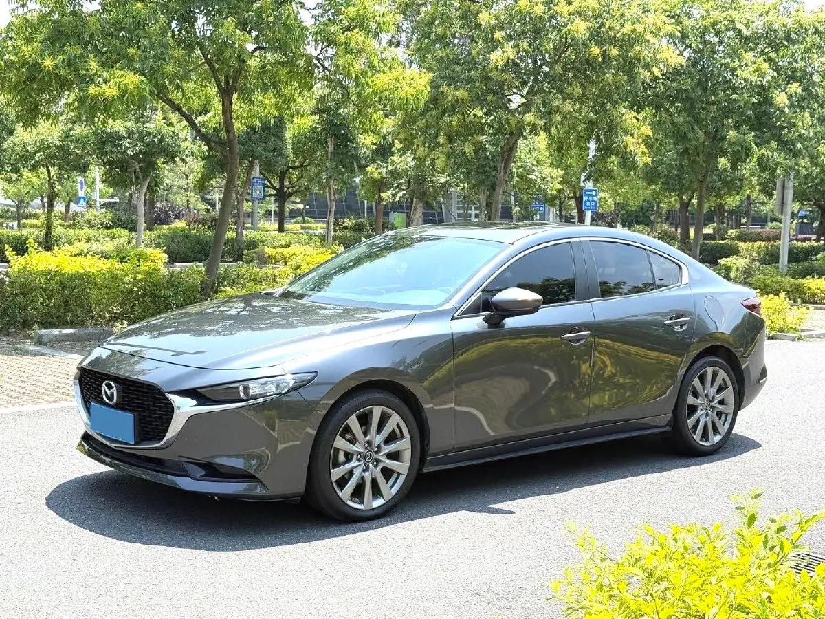 2021 Mazda 3 Axela 2.0L 158HP L4 6AT