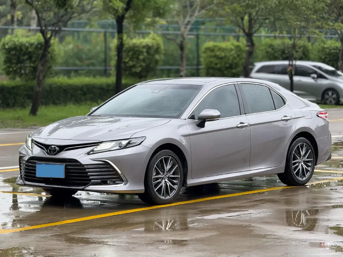 2021 Toyota Camry 2.5L 209HP L4 8AT