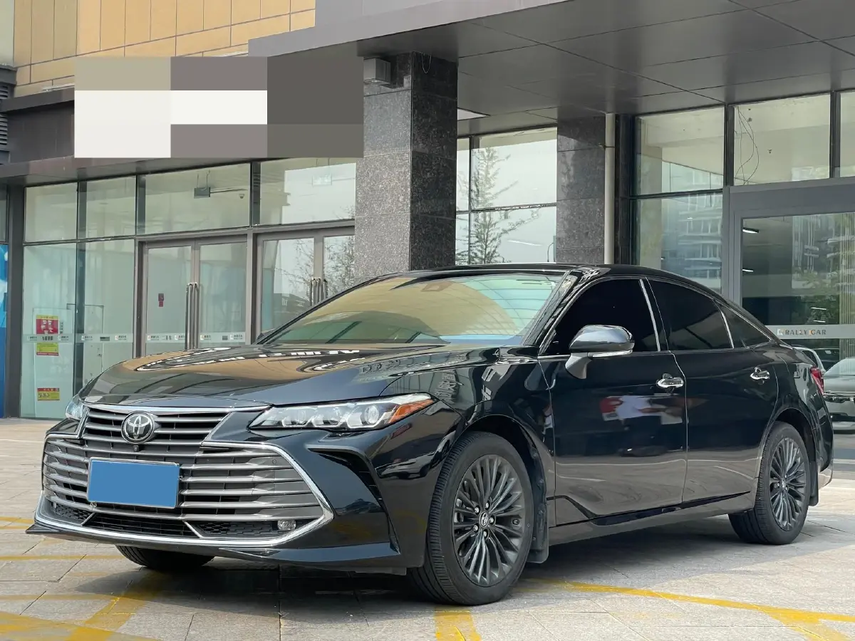 2019 Toyota Avalon 2.5L 209HP L4 8AT