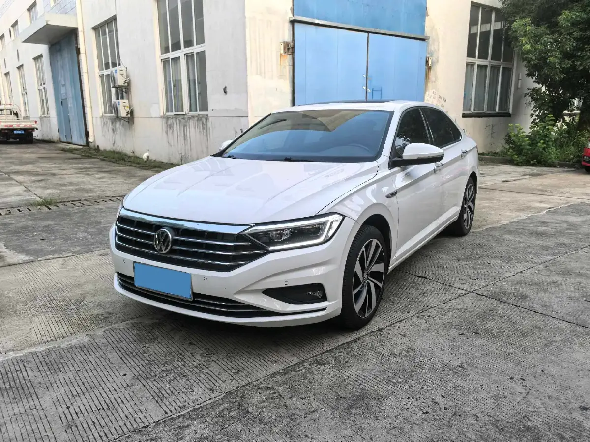 2022 Volkswagen Sagitar 1.4T 150HP L4 7DCT