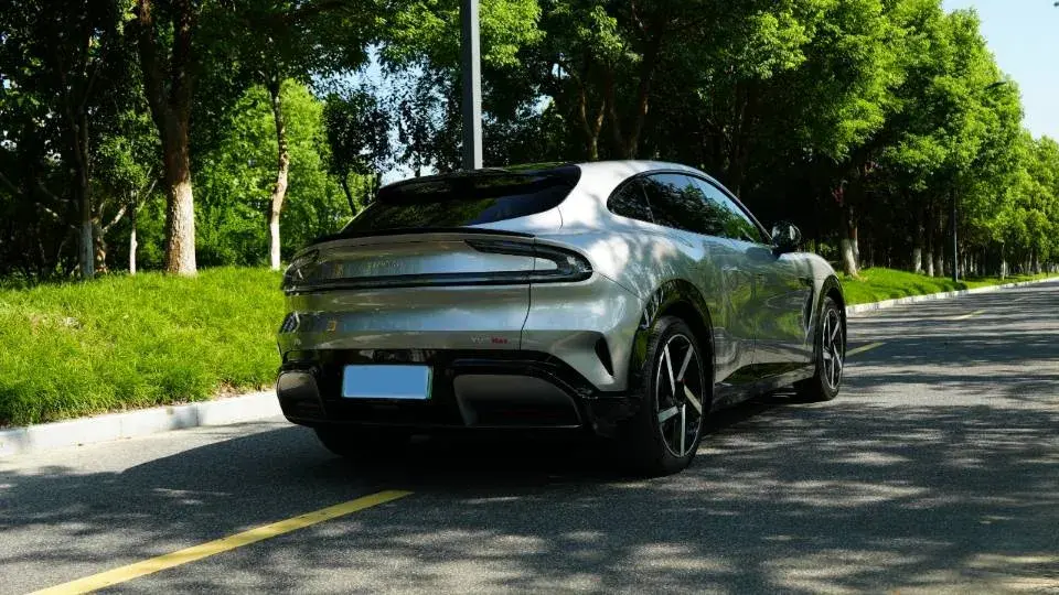 2025 MI YU7 BEV 101.7KWH