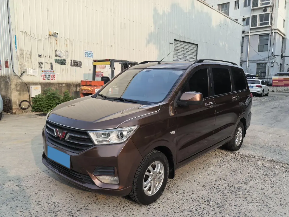 2019 WuLing HongGuang Plus 1.5T 147HP L4 6MT