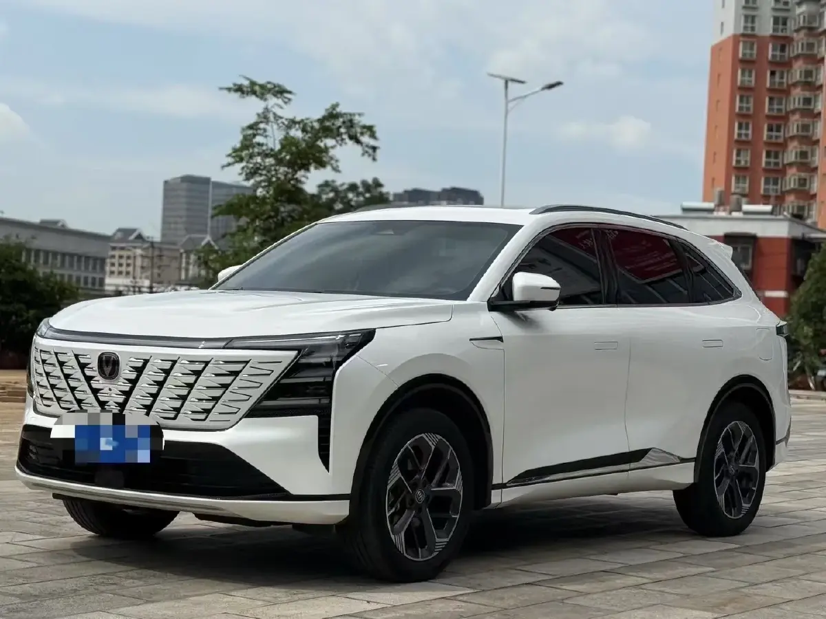 2025 ChangAn CS75 Plus 1.5T 192HP L4 8AT