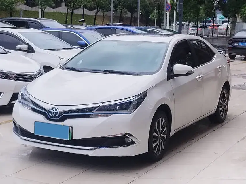 2019 Toyota Corolla Hybird E+ 1.8L 99HP L4 E-CVT PHEV 10.5KWH