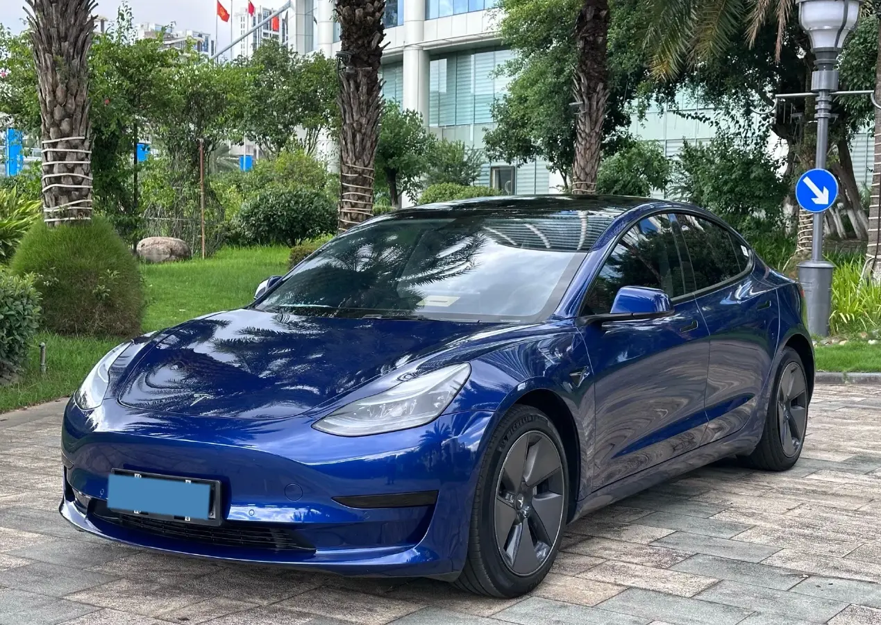 2022 Tesla Model 3 BEV 60KWH