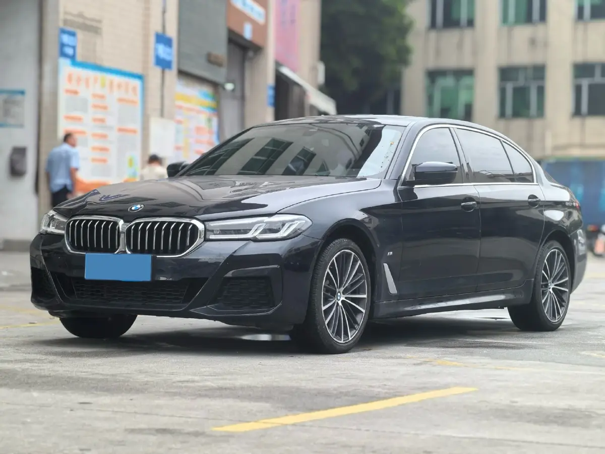 2023 BMW 5 Series 2.0T 245HP L4 8AT