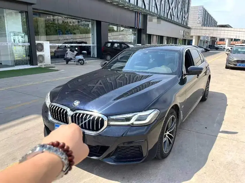 2021 BMW 5 Series 2.0T 184HP L4 8AT