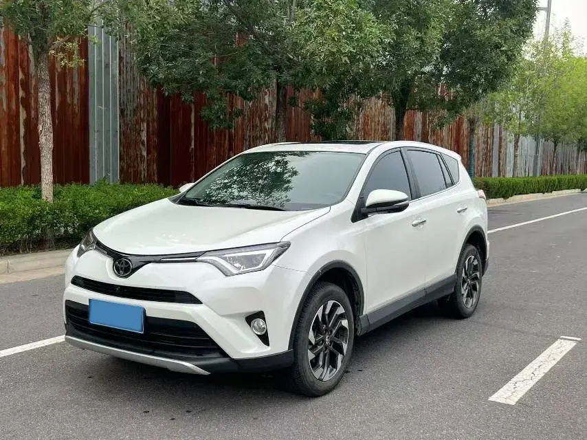 2018 Toyota RAV4 2.5L 180HP L4 6AT