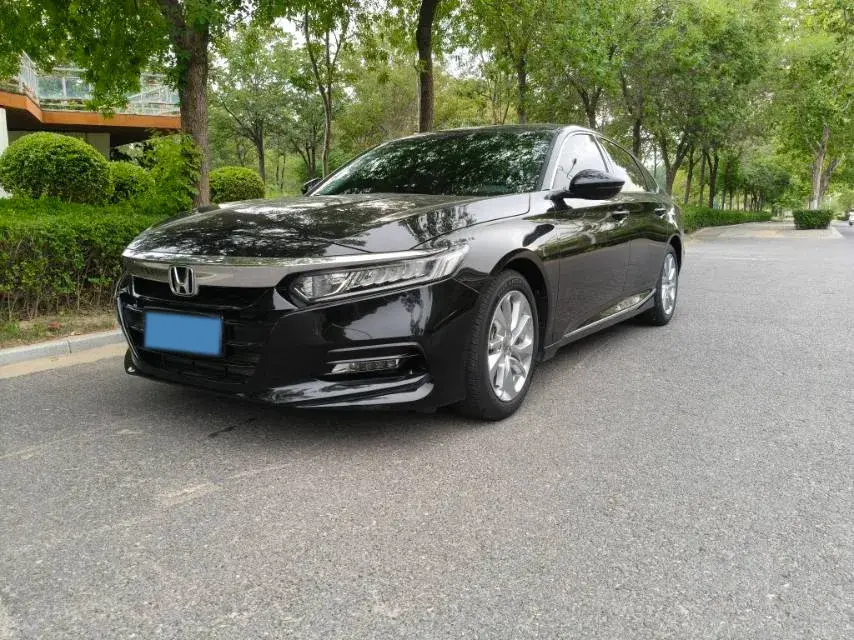 2018 Honda Accord 1.5T 194HP L4 CVT