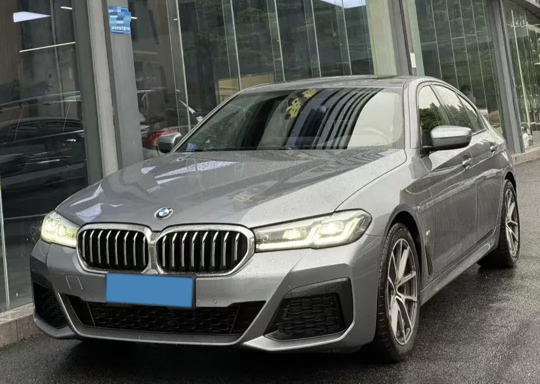 2022 BMW 5 Series 2.0T 184HP L4 8AT