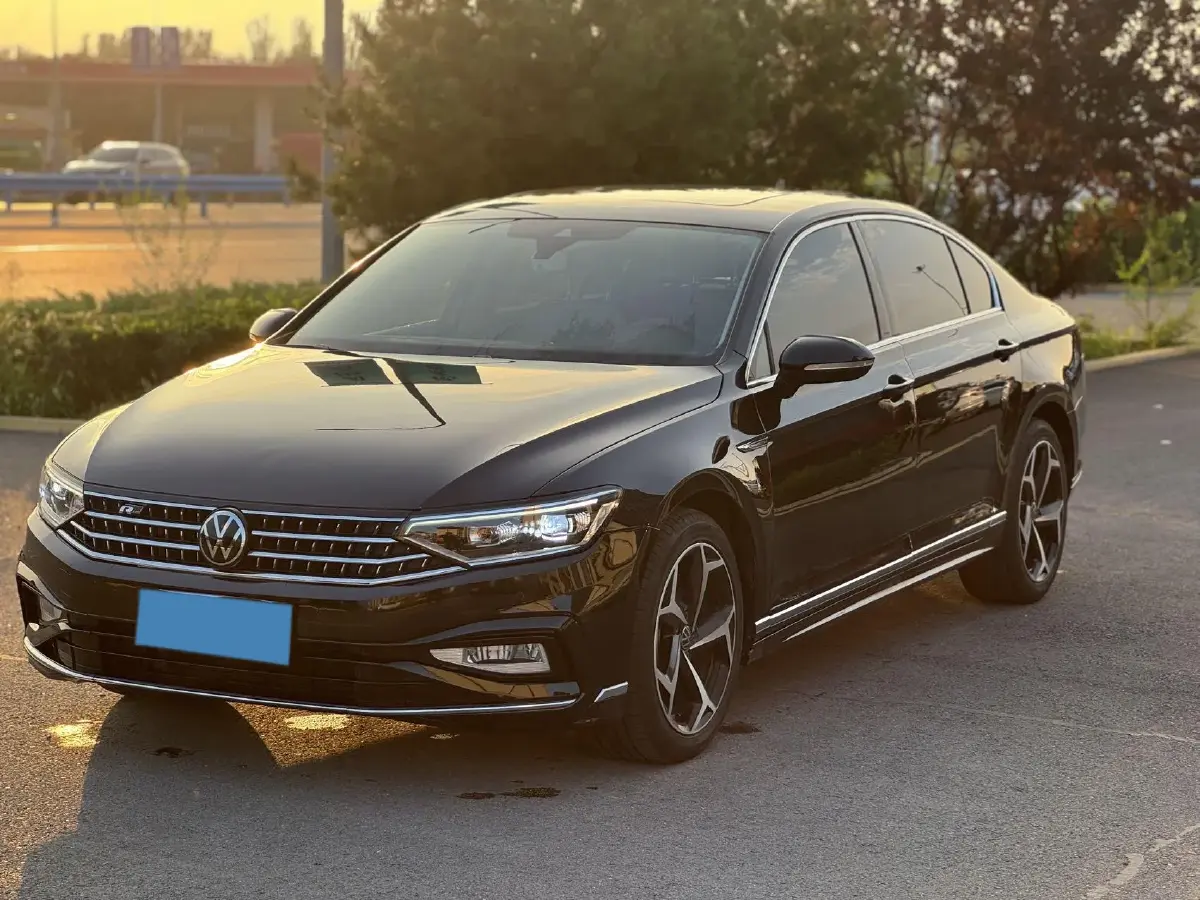 2023 Volkswagen Magotan 2.0T 186HP L4 7DCT