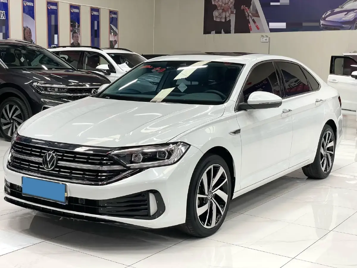 2023 Volkswagen Sagitar 1.5T 160HP L4 7DCT