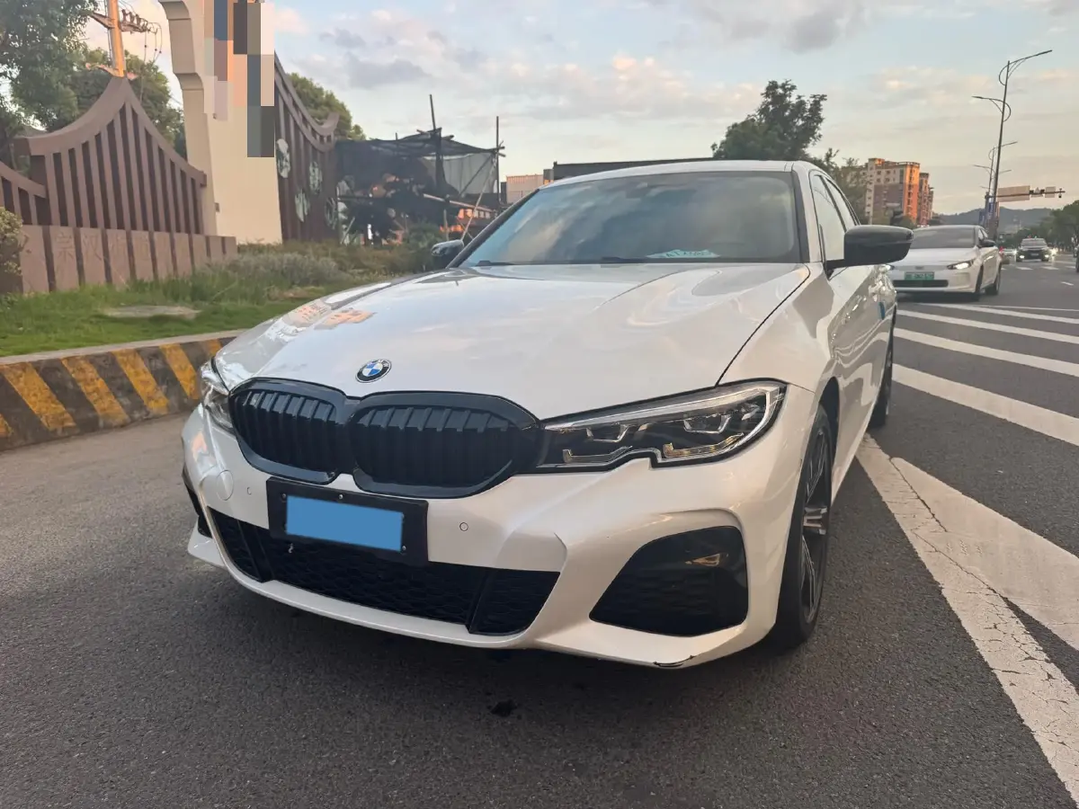 2021 BMW 3 Series 2.0T 184HP L4 8AT