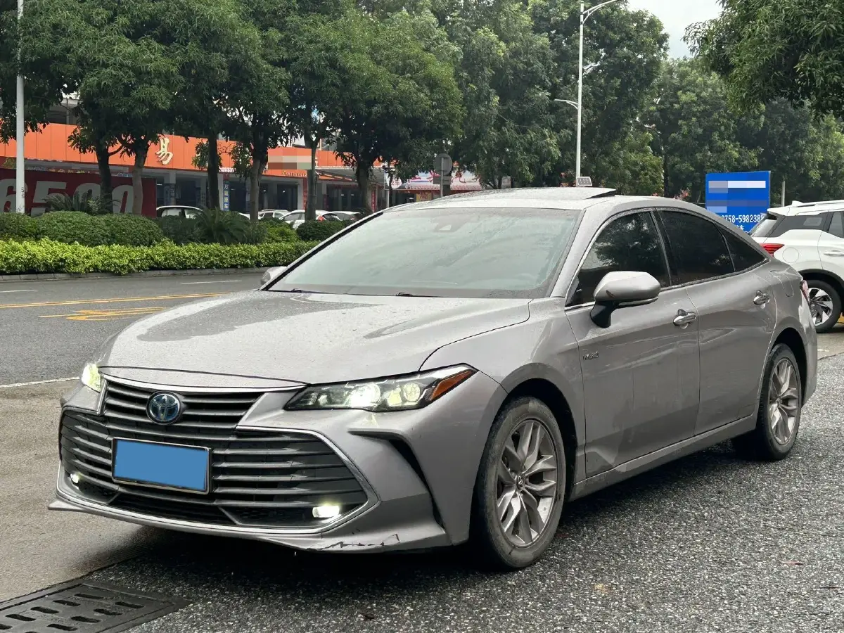 2019 Toyota Avalon 2.5L 178HP L4 E-CVT Hybrid