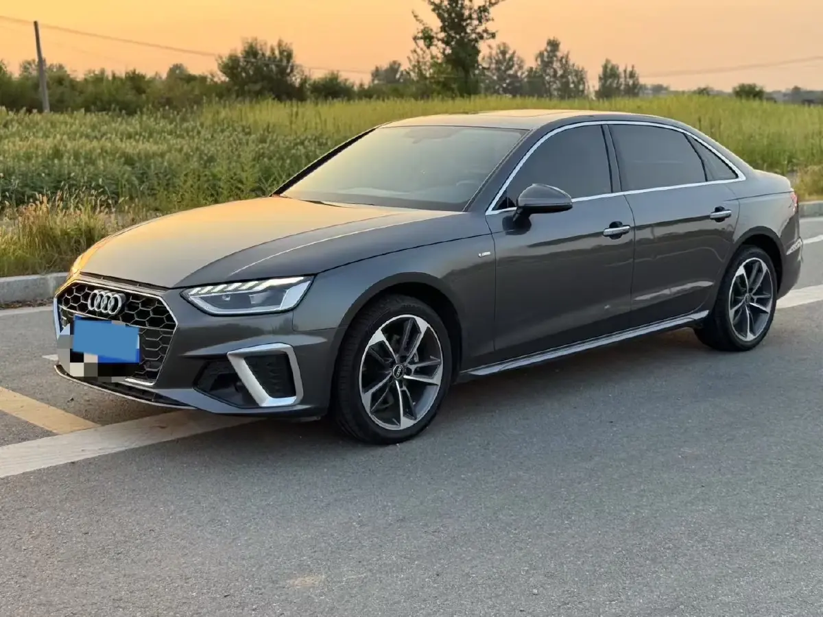 2023 Audi A4L 2.0T 190HP L4 7DCT