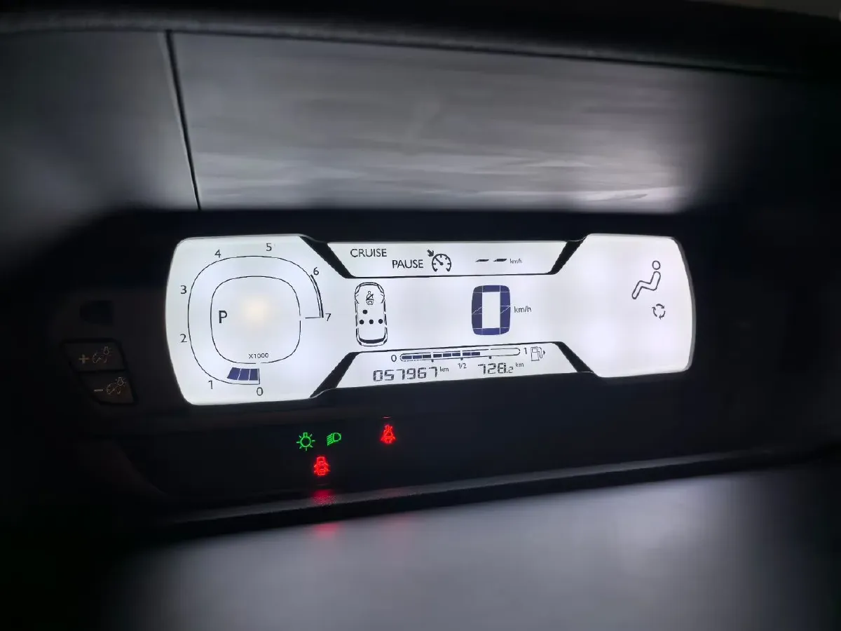 2015 Citroen C4 Picasso 1.6T 165HP L4 6AT,autocango,china used car exporter,china ev exporter,chinese used car exporter,chinese used ev exporter