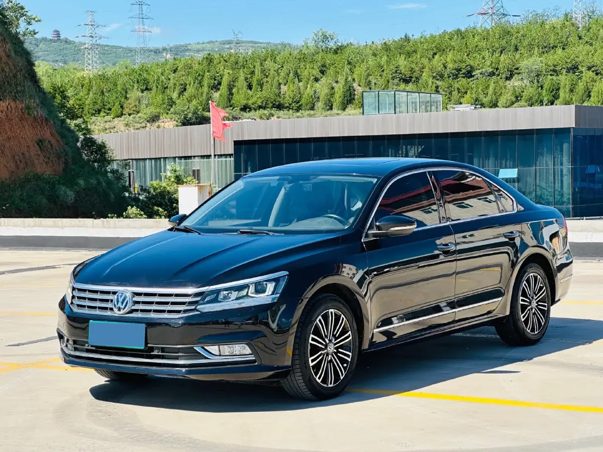 2017 Volkswagen Passat 1.8T 180HP L4 7DCT