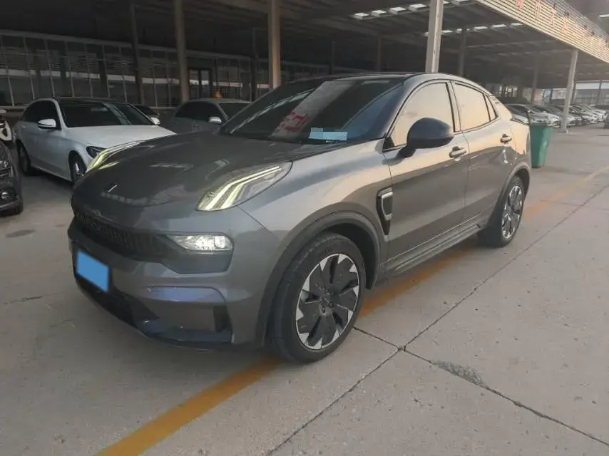 2021 LYNK&CO 05 EM-P 1.5T 180HP L3 7DCT PHEV 17.7KWH