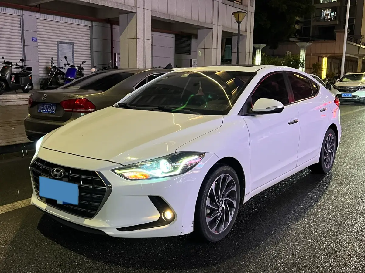 2019 Hyundai Elantra 1.4T 130HP L4 7DCT