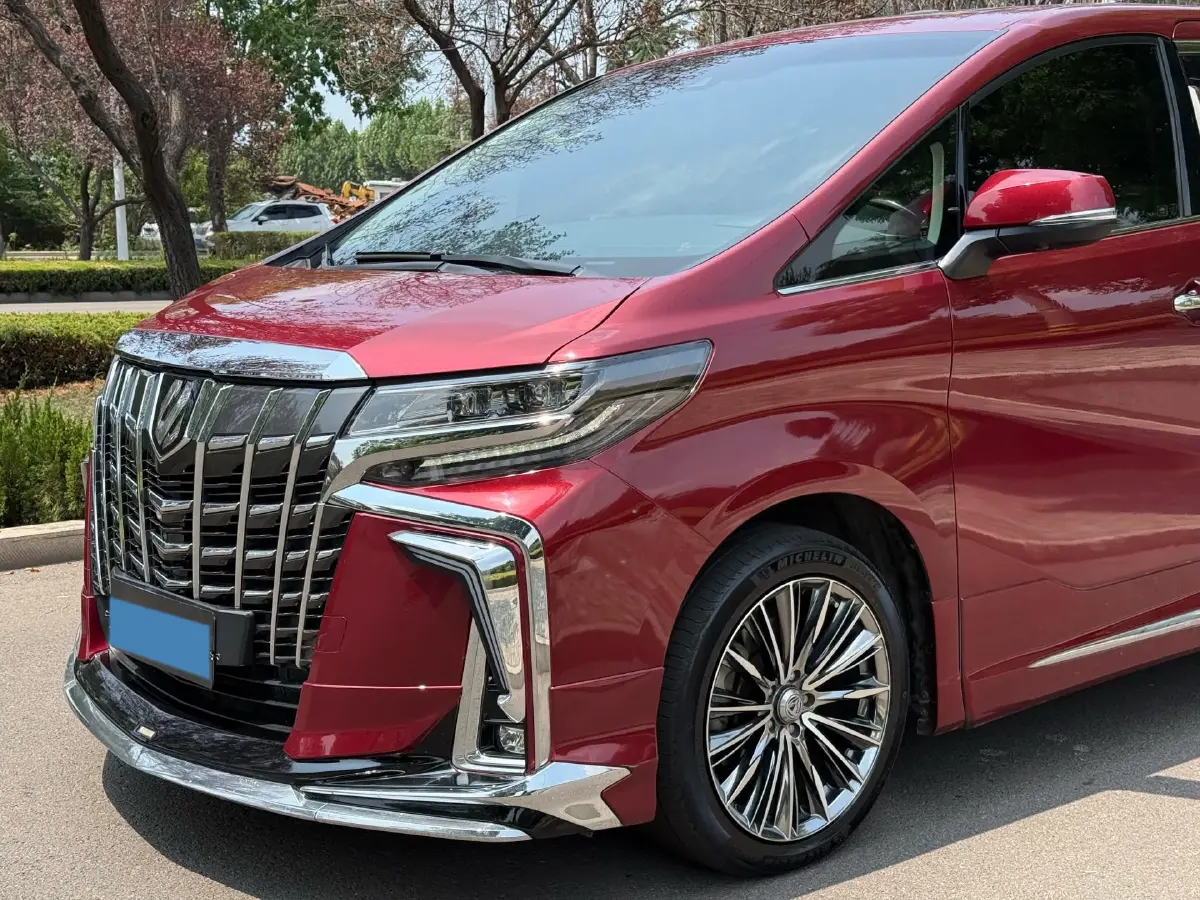 2019 Toyota Alphard 2.5L 117HP L4 E-CVT Hybrid