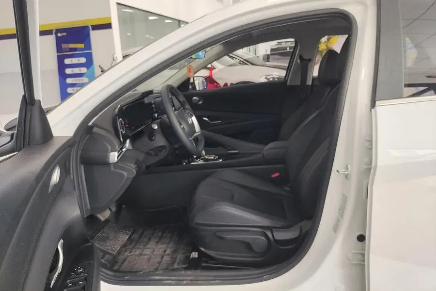 2023 Hyundai Elantra 1.5L 115HP L4 CVT,autocango,china used car exporter,china ev exporter,chinese used car exporter,chinese used ev exporter