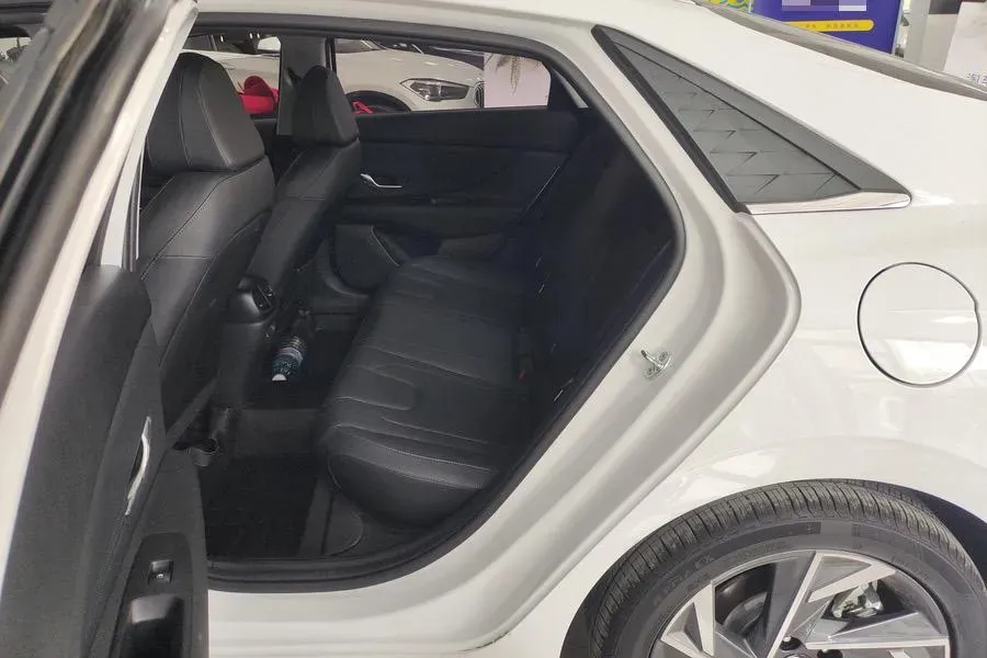 2023 Hyundai Elantra 1.5L 115HP L4 CVT,autocango,china used car exporter,china ev exporter,chinese used car exporter,chinese used ev exporter