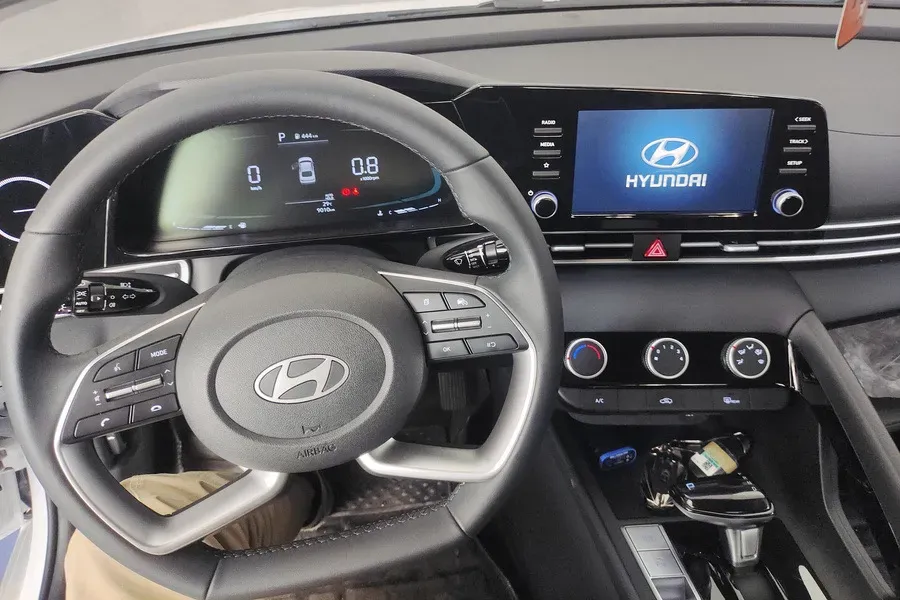 2023 Hyundai Elantra 1.5L 115HP L4 CVT,autocango,china used car exporter,china ev exporter,chinese used car exporter,chinese used ev exporter