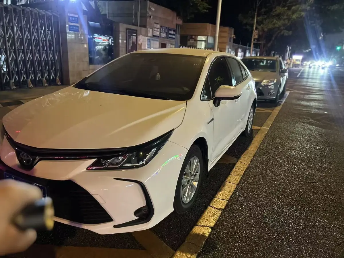 2022 Toyota Corolla 1.8L 98HP L4 E-CVT Hybrid