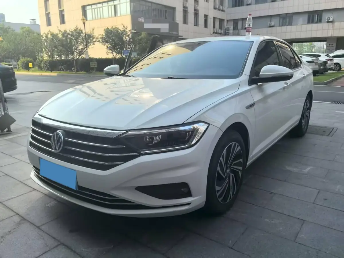 2021 Volkswagen Sagitar 1.4T 150HP L4 7DCT