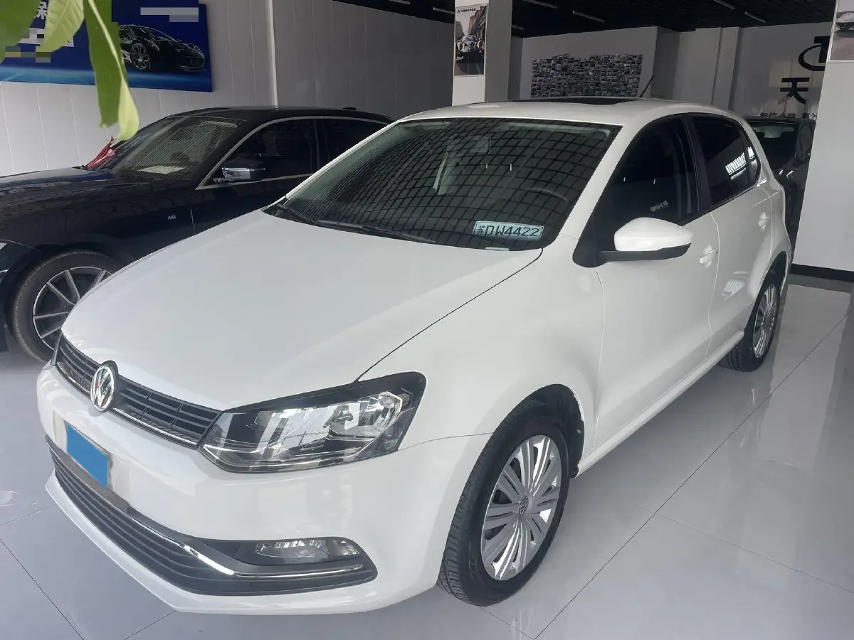 2016 Volkswagen Polo 1.6L 110HP L4 6AT