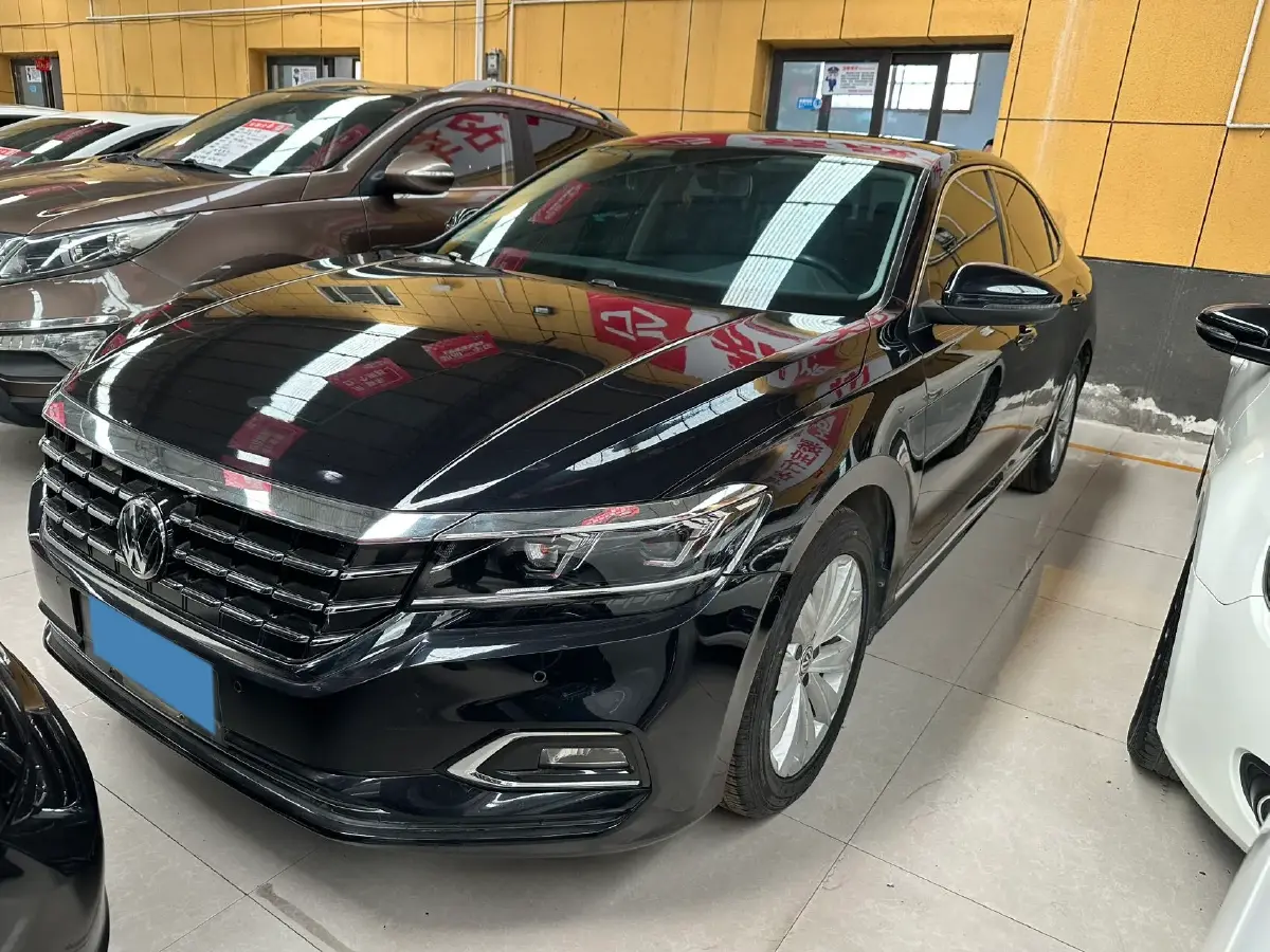 2019 Volkswagen Passat 2.0T 186HP L4 7DCT