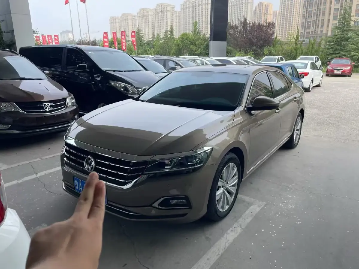 2020 Volkswagen Passat 2.0T 186HP L4 7DCT