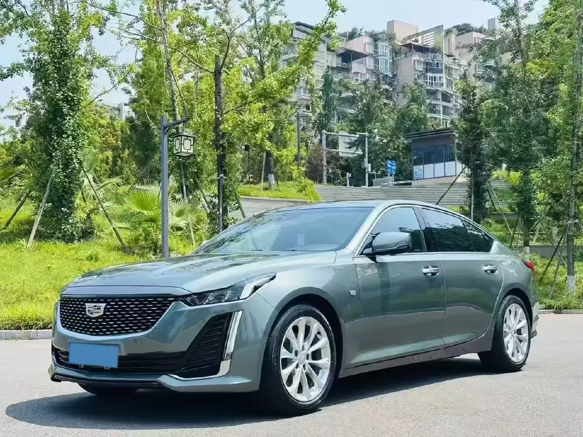 2023 Cadillac CT5 2.0T 237HP L4 10AT