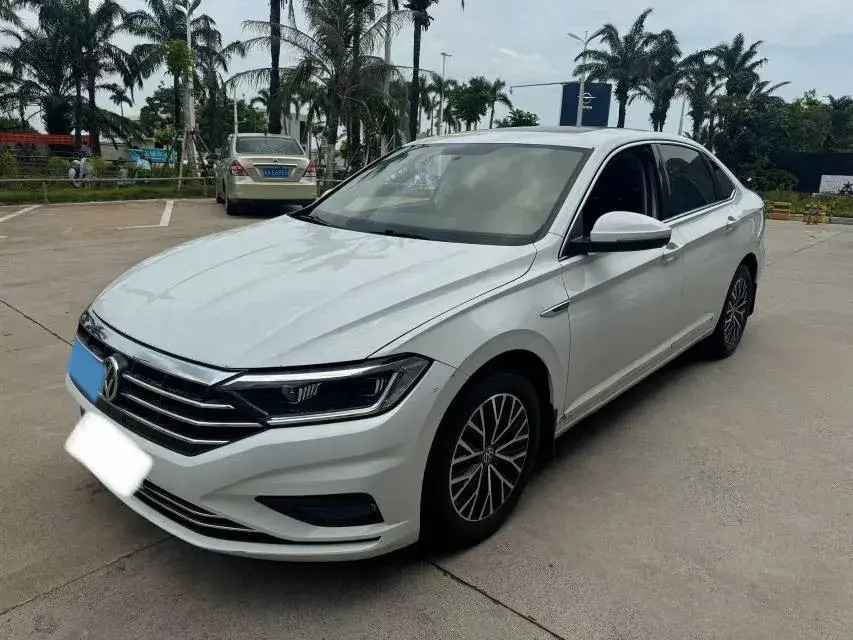 2021 Volkswagen Sagitar 1.2T 116HP L4 7DCT