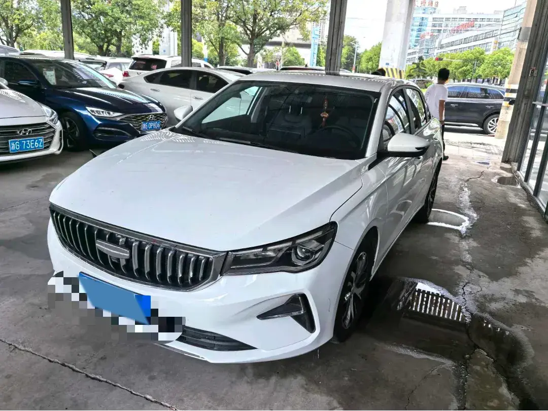 2025 Geely Emgrand 1.5L 127HP L4 5MT