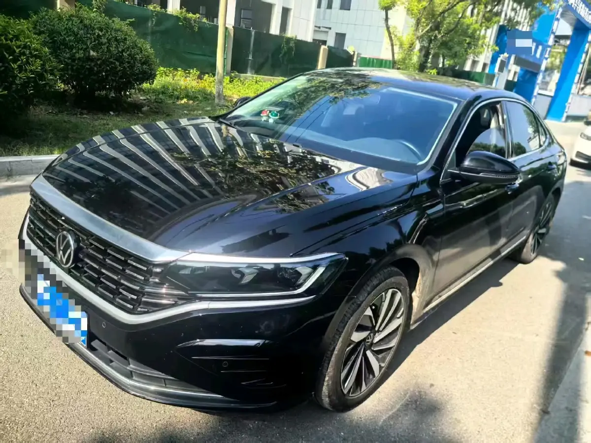 2022 Volkswagen Passat 2.0T 186HP L4 7DCT