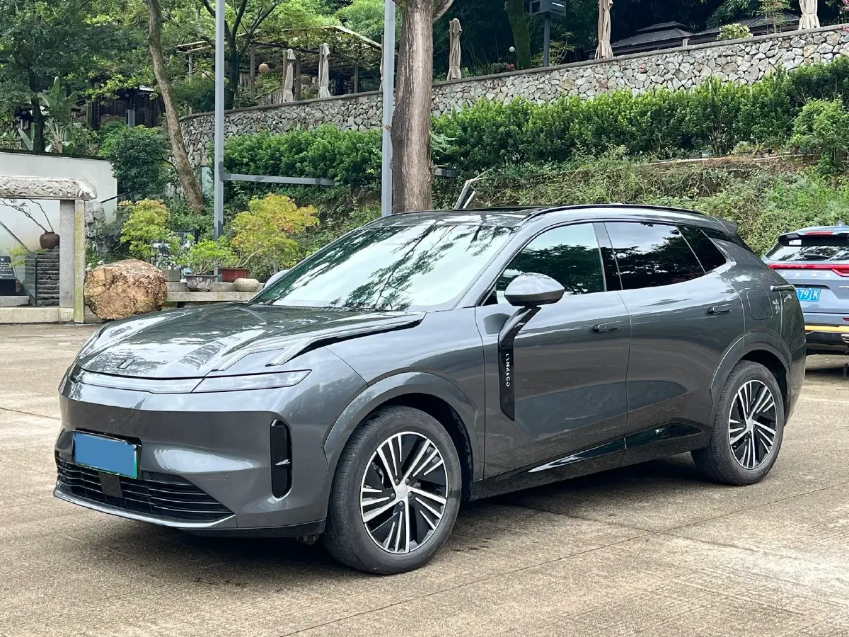 2023 LYNK&CO 08 EM-P 1.5T 163HP L4 3DHT PHEV 21.2KWH