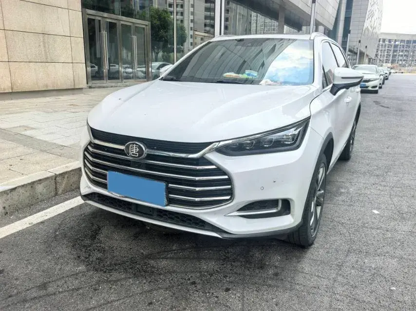 2021 BYD Tang 2.0T 192HP L4 6AT