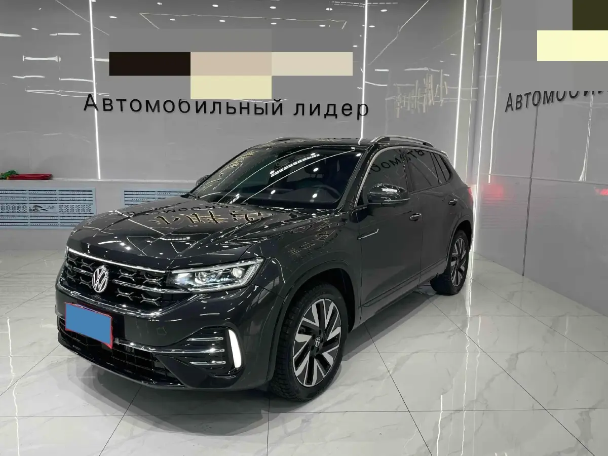 2023 Volkswagen Tayron 2.0T 220HP L4 7DCT