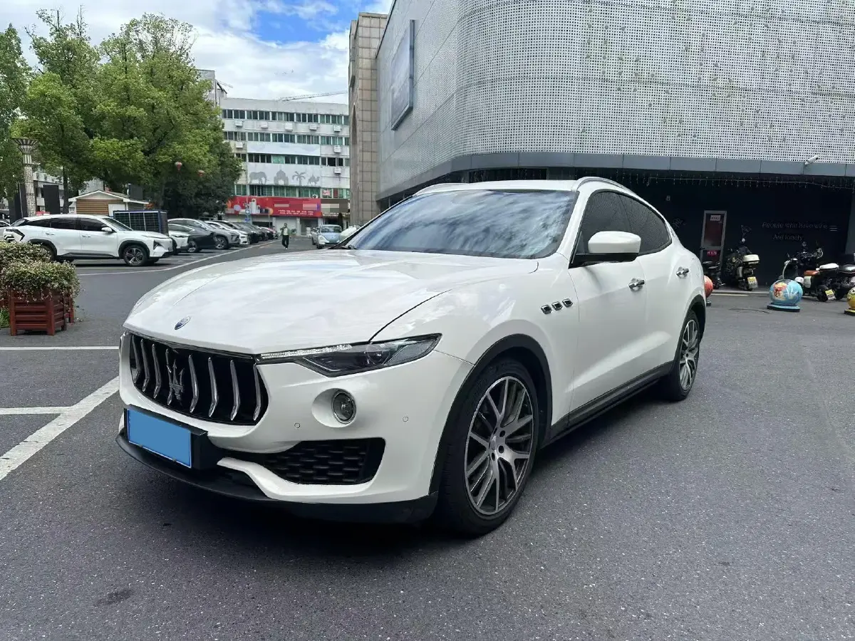 2018 Maserati Levante 3.0T 350HP V6 8AT