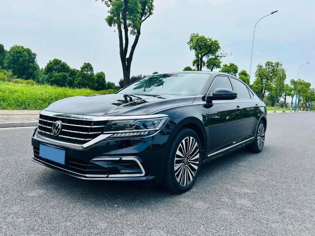 2021 Volkswagen Passat 2.0T 186HP L4 7DCT