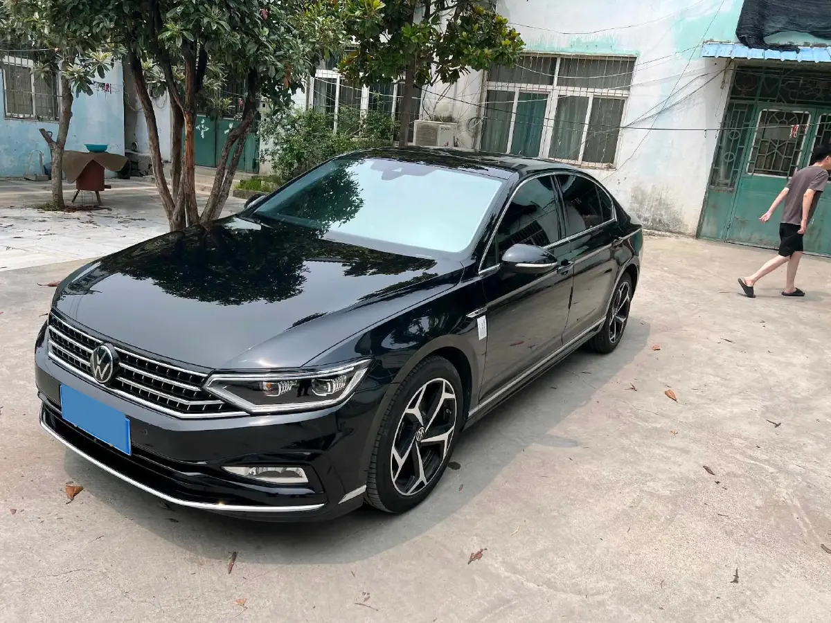 2023 Volkswagen Magotan 2.0T 186HP L4 7DCT
