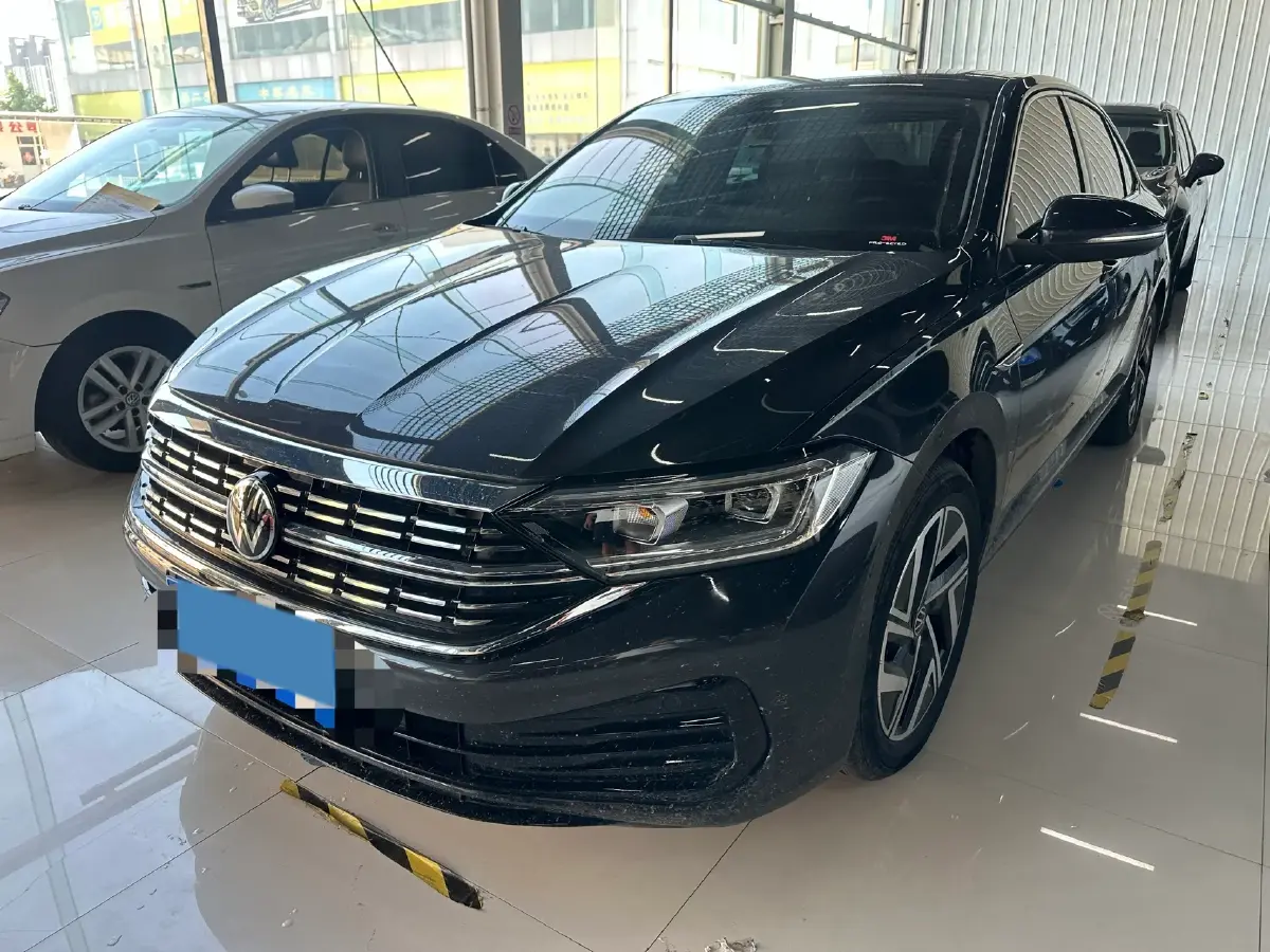 2023 Volkswagen Sagitar 1.5T 160HP L4 7DCT